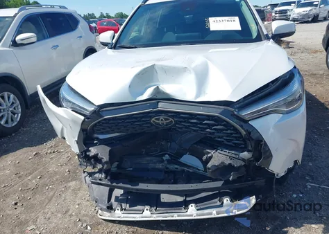 2022 Toyota Corolla Cross Xle из США, поврежденный, VIN 7MUEAAAG0NV003723